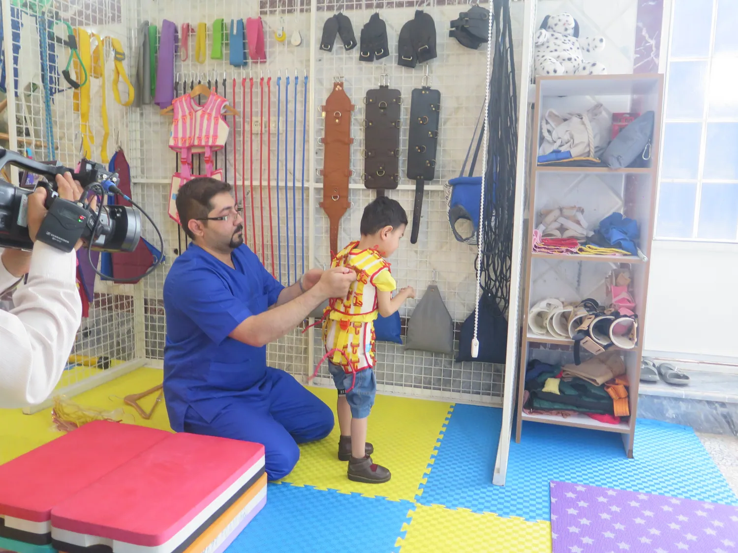 Avizheh Space Suit
